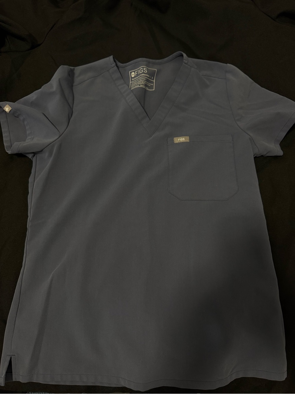 Figs womens v-neck scrub top